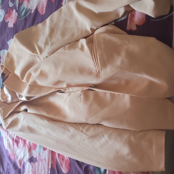 Perfect Cream blazer - Picture 3 of 4